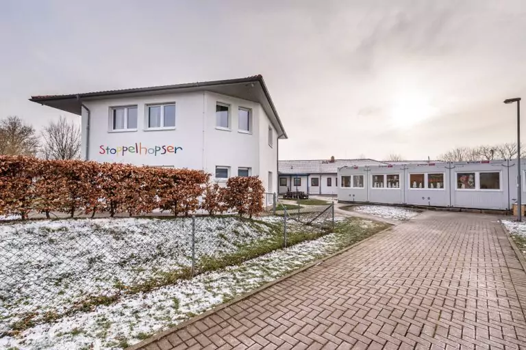 modulare kitacontaineranlage in salzhemmendorf