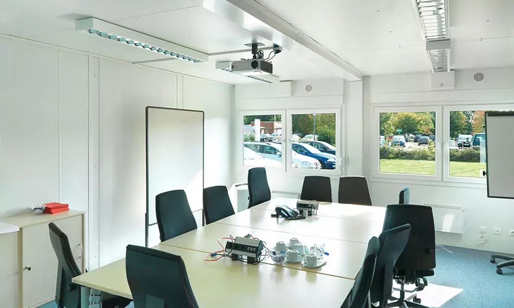 besprechungsraum im bürocontainer von veolia water technologies