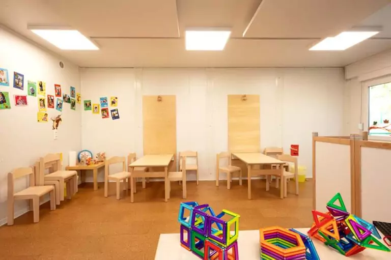 innenraum der kitacontaineranlage kaninchengarten