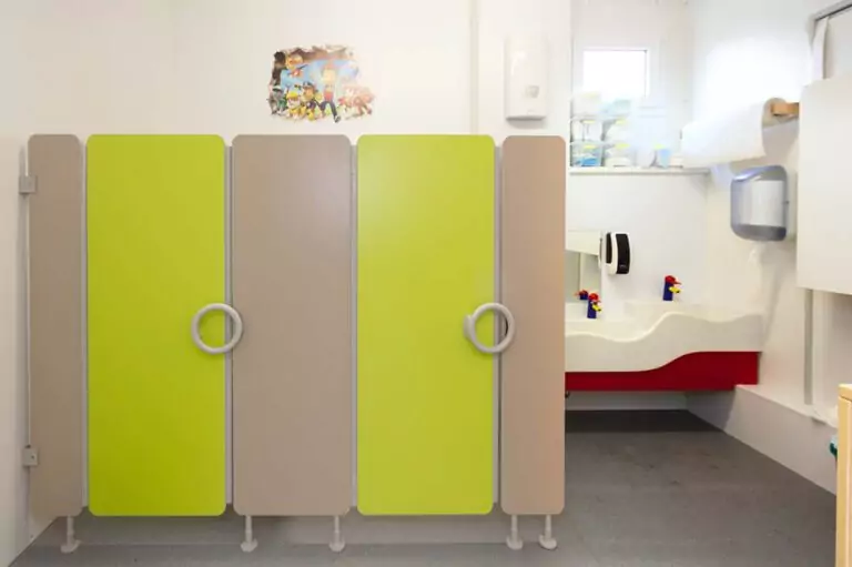 innenraum der kitacontaineranlage kaninchengarten