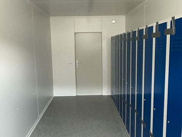 treude_abrollcontainer_hoch_19